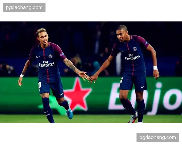 穆里奇十九球紧追姆巴佩,科索沃前锋搅动射手榜格局 穆里奇十九球紧追姆巴佩,科索沃前锋搅动射手榜格局